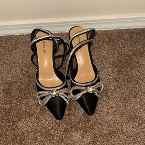 Amazon Black Kitten Heels with Elegant Straps